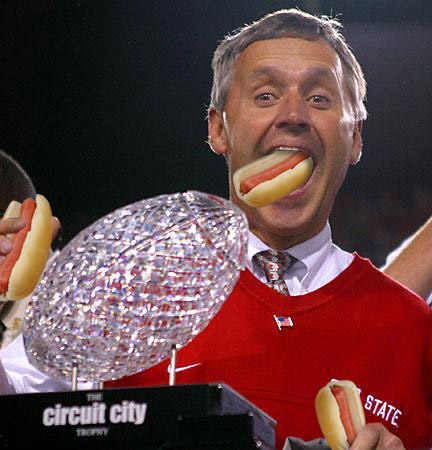 tressel-pays-for-hot-dogs.jpg