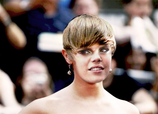 This entry was posted in Uncategorized and tagged Emma Watson hot Justin 